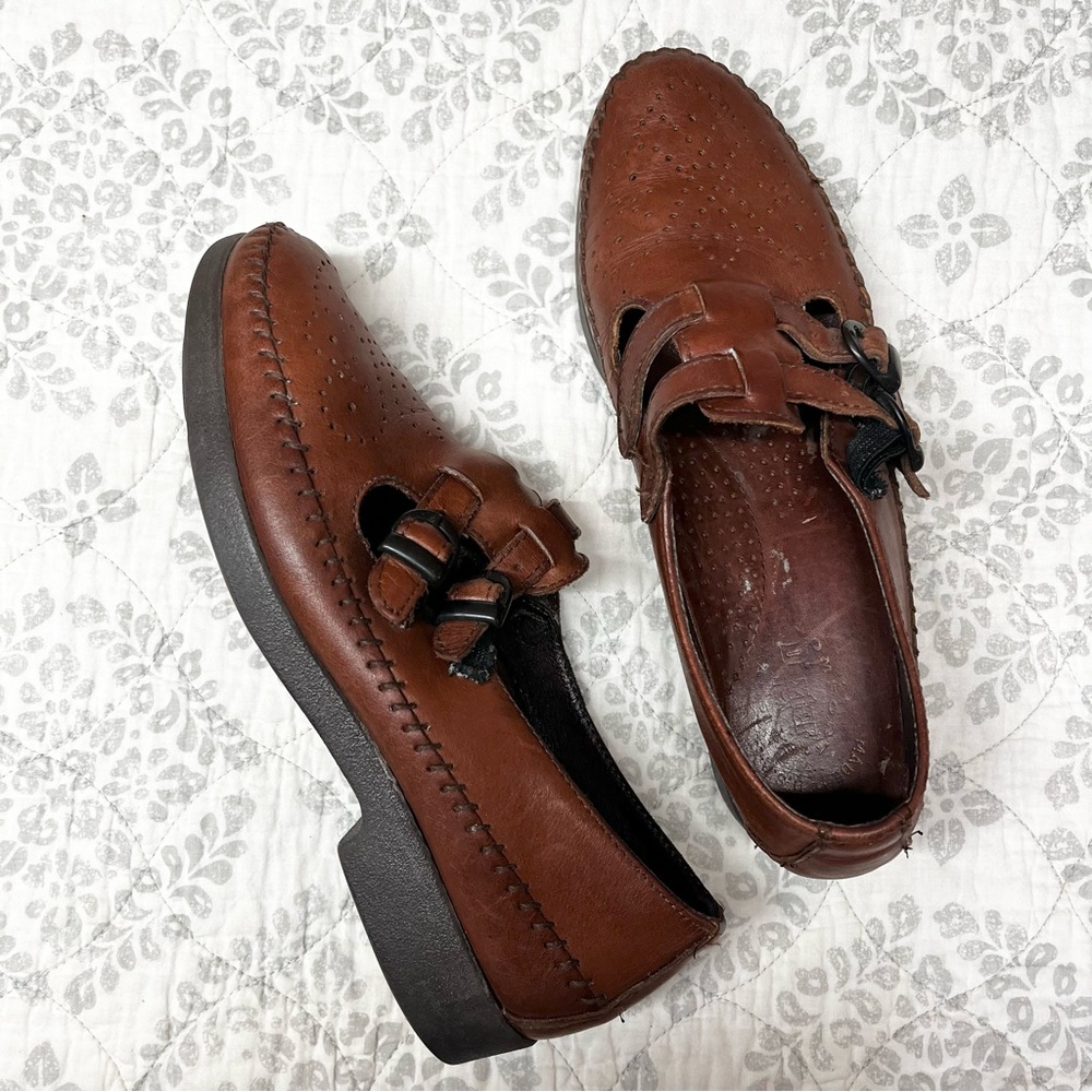 8.5 Vintage Dexter Leather Woven Loafer